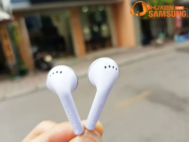 Tai nghe Galaxy J8 2018 chính hãng Samsung