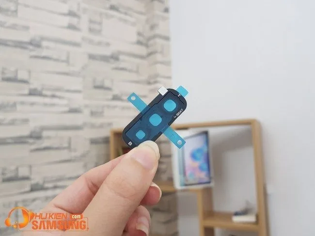 Thay kính camera sau Samsung Galaxy Z Fold 4| Fold 3| Fold 2| Fold 1