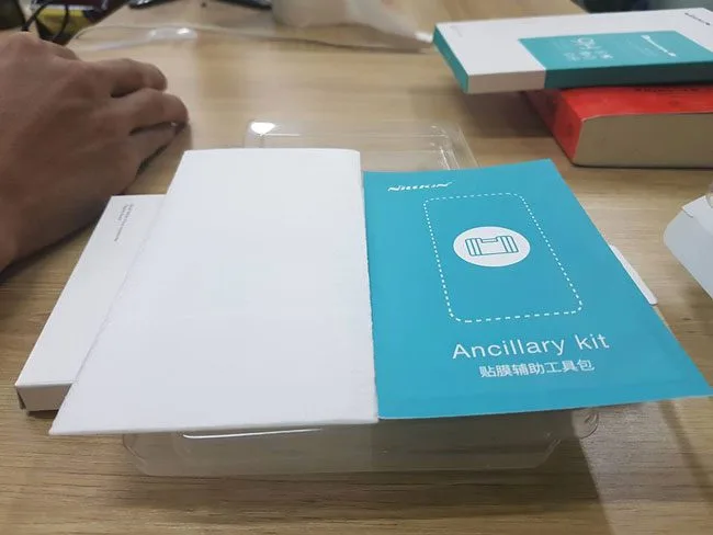Kính cường lực Galaxy A6 Plus (2018) hiệu Nillkin 9H