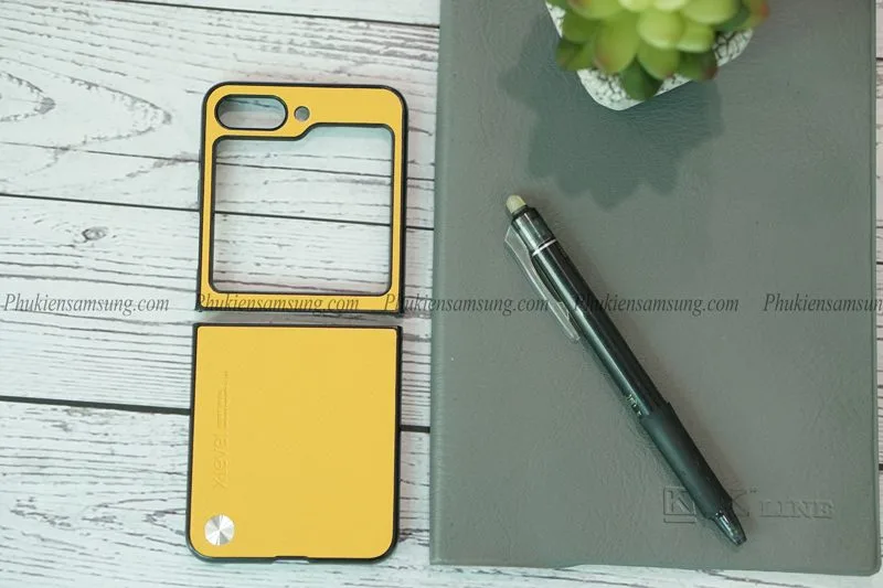 Ốp lưng Galaxy Z Flip 5 vân carbon X Level chống vân giá rẻ