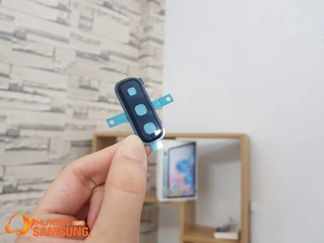 Thay kính camera sau Samsung Galaxy Z Fold 4| Fold 3| Fold 2| Fold 1