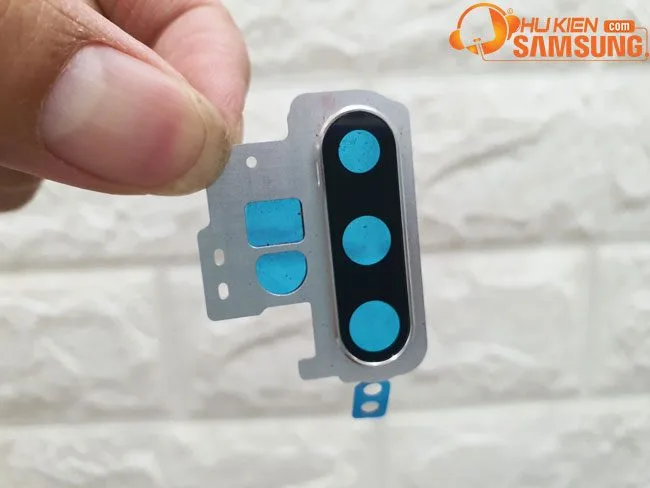 Thay mặt kính camera sau Galaxy Note 10 Plus chính hãng