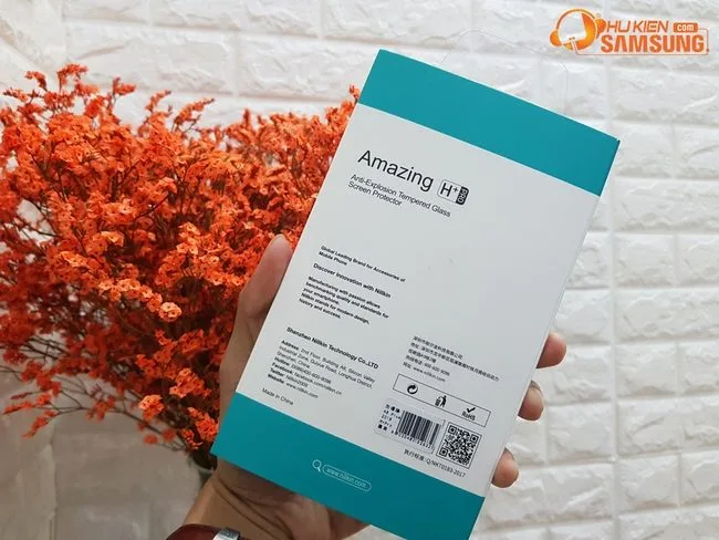 Kính cường lực Galaxy A8 Plus hiệu Nillkin H+ Pro